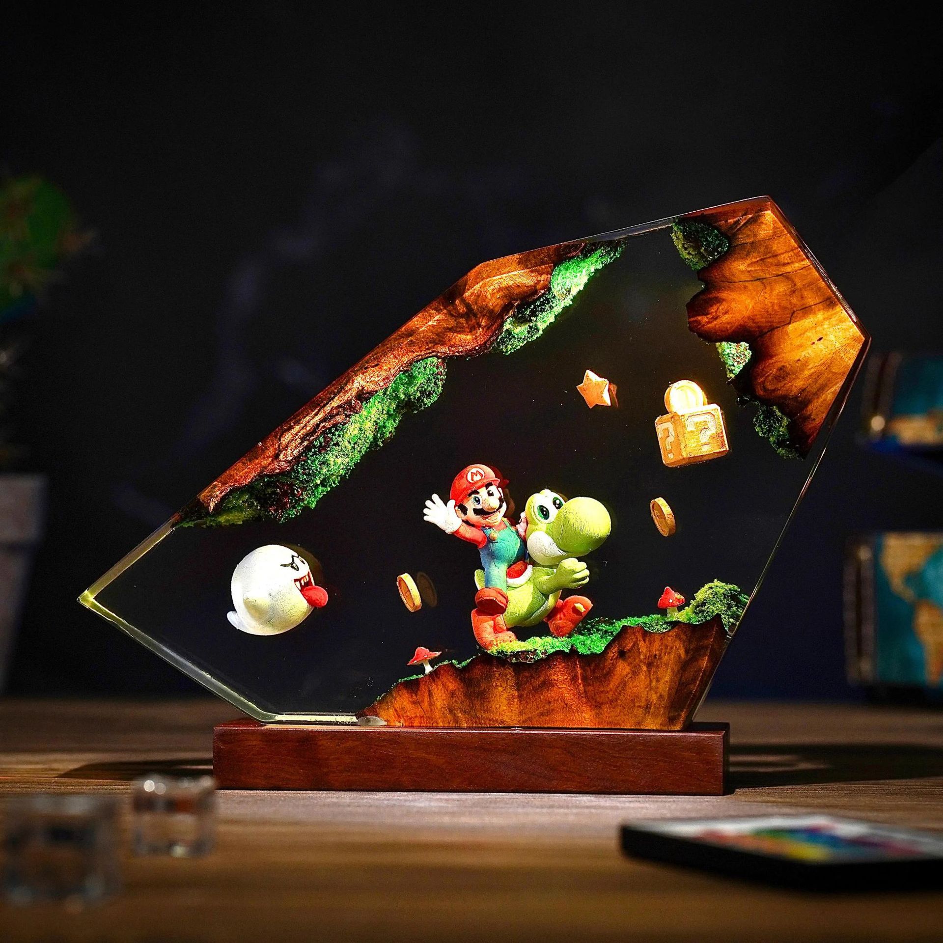 Lampa stołowa z żywicy, figurk – Desk Setup Decor recenzja i cena